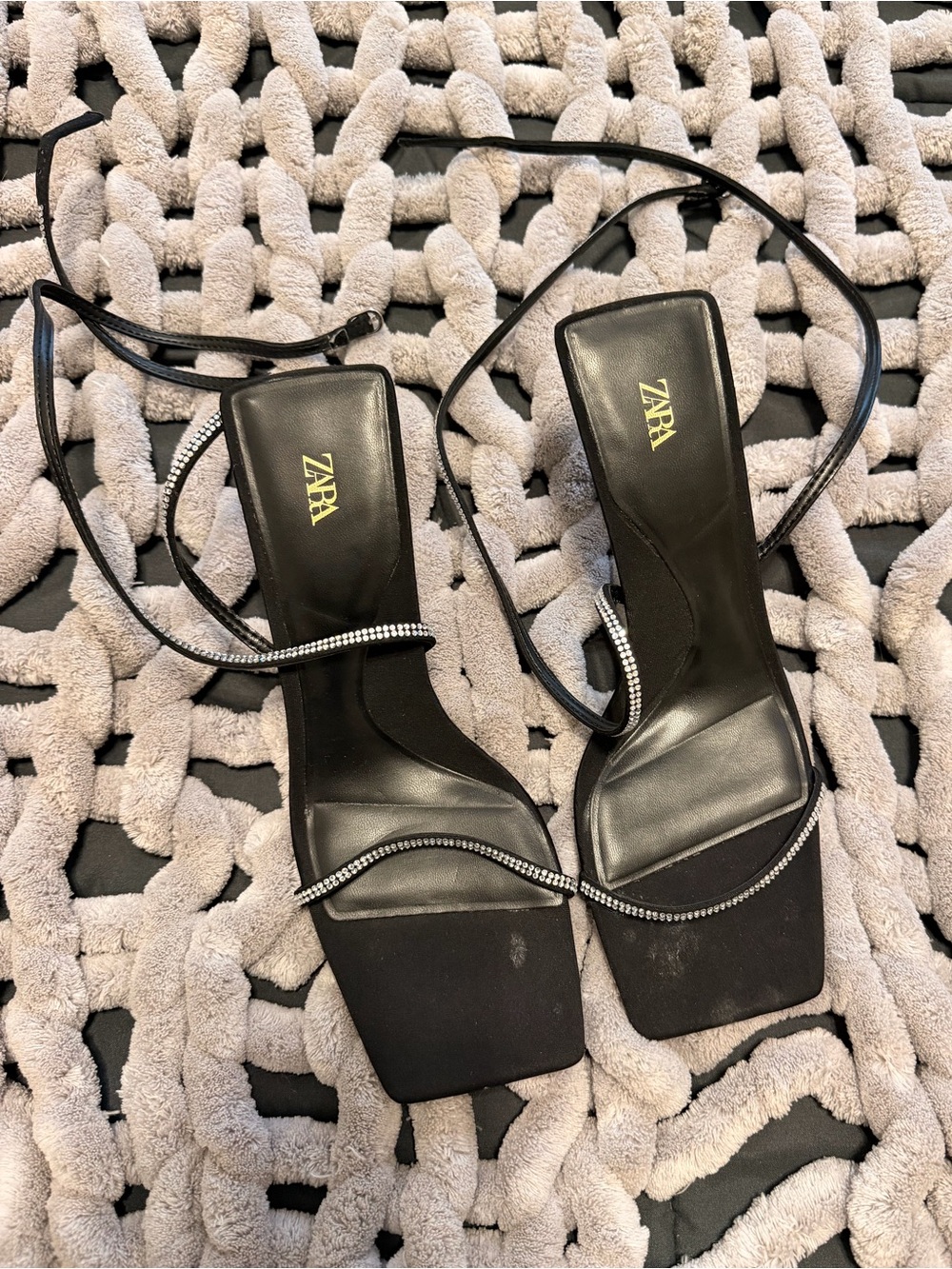 zara square-toe heels
